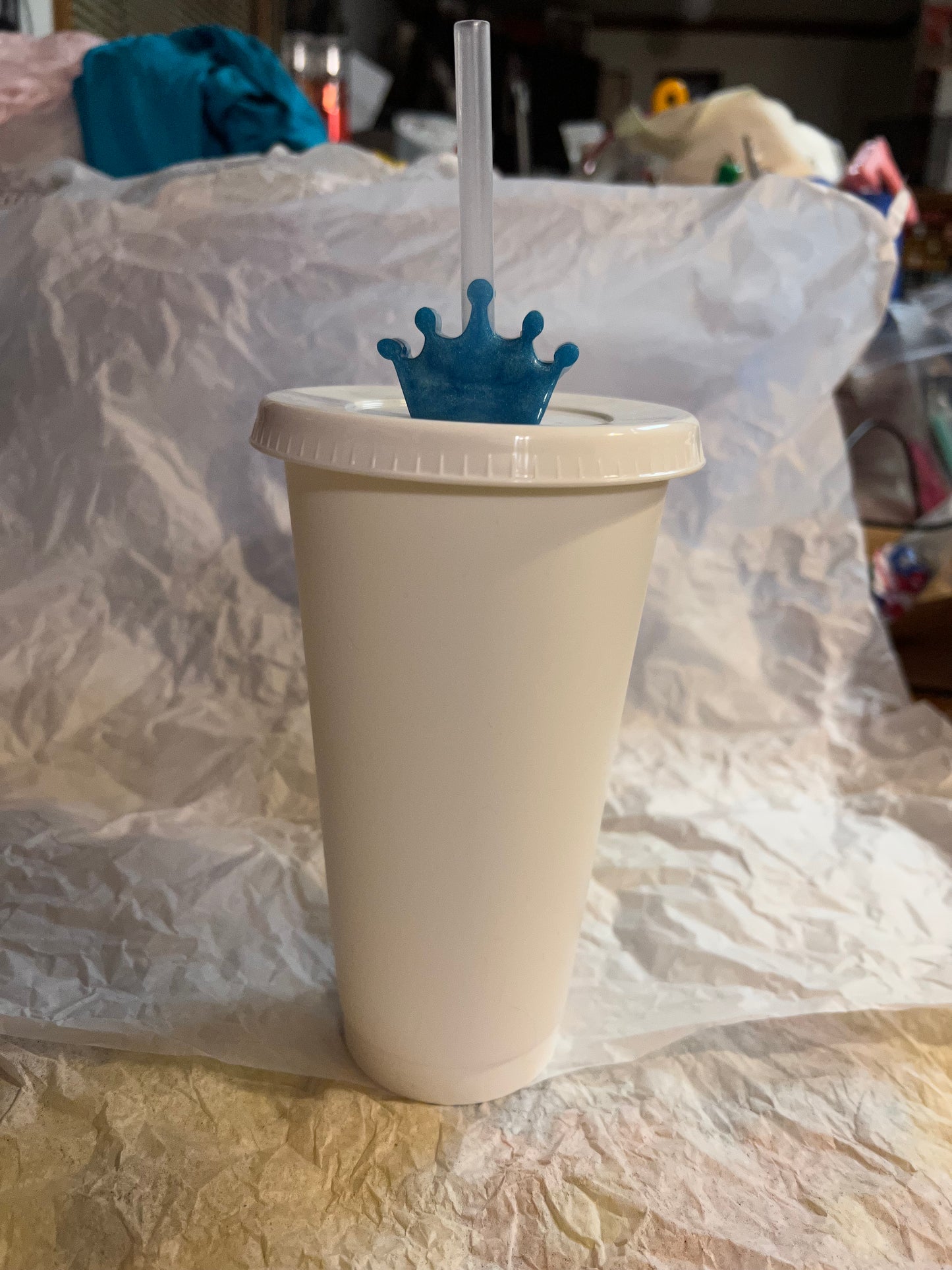 Crown Straw Topper