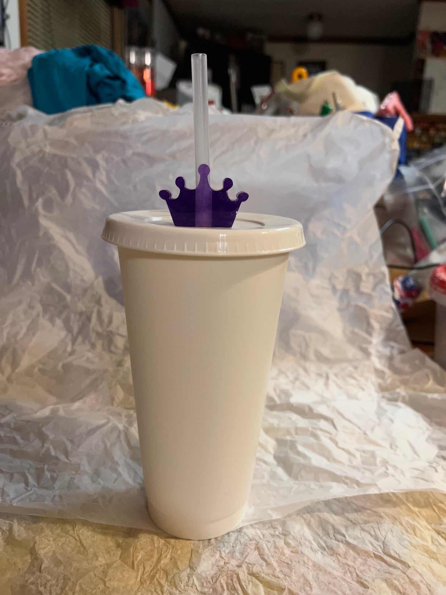 Crown Straw Topper