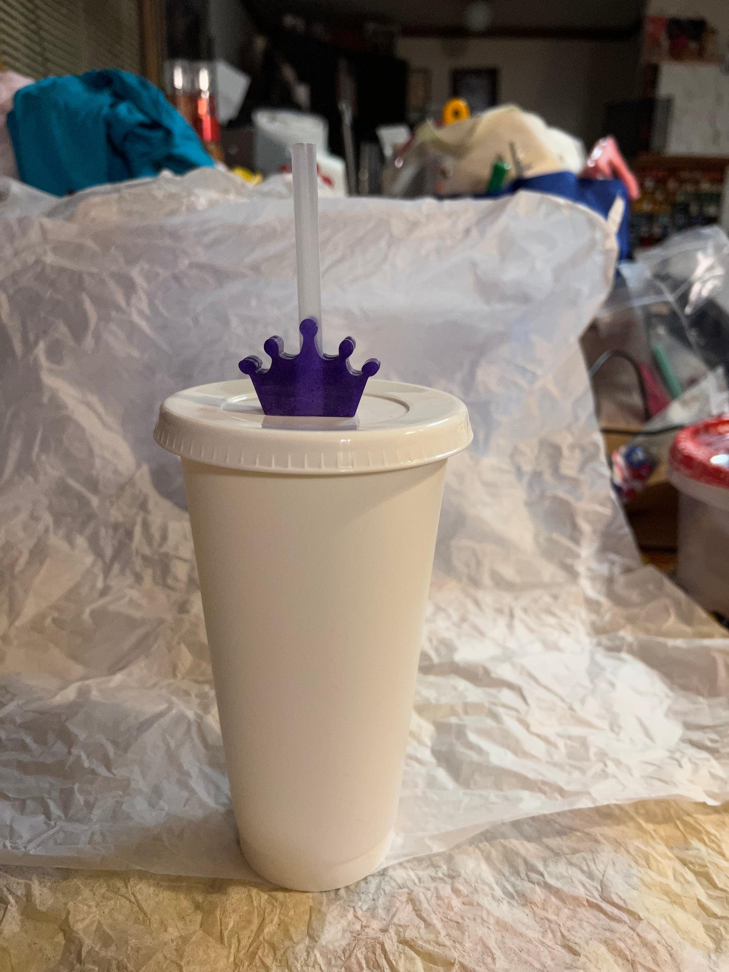 Crown Straw Topper