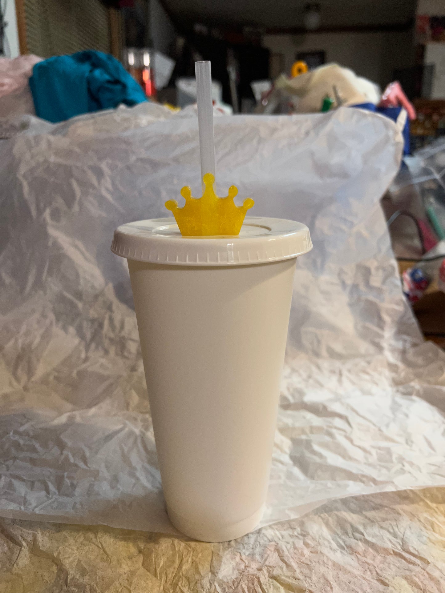 Crown Straw Topper