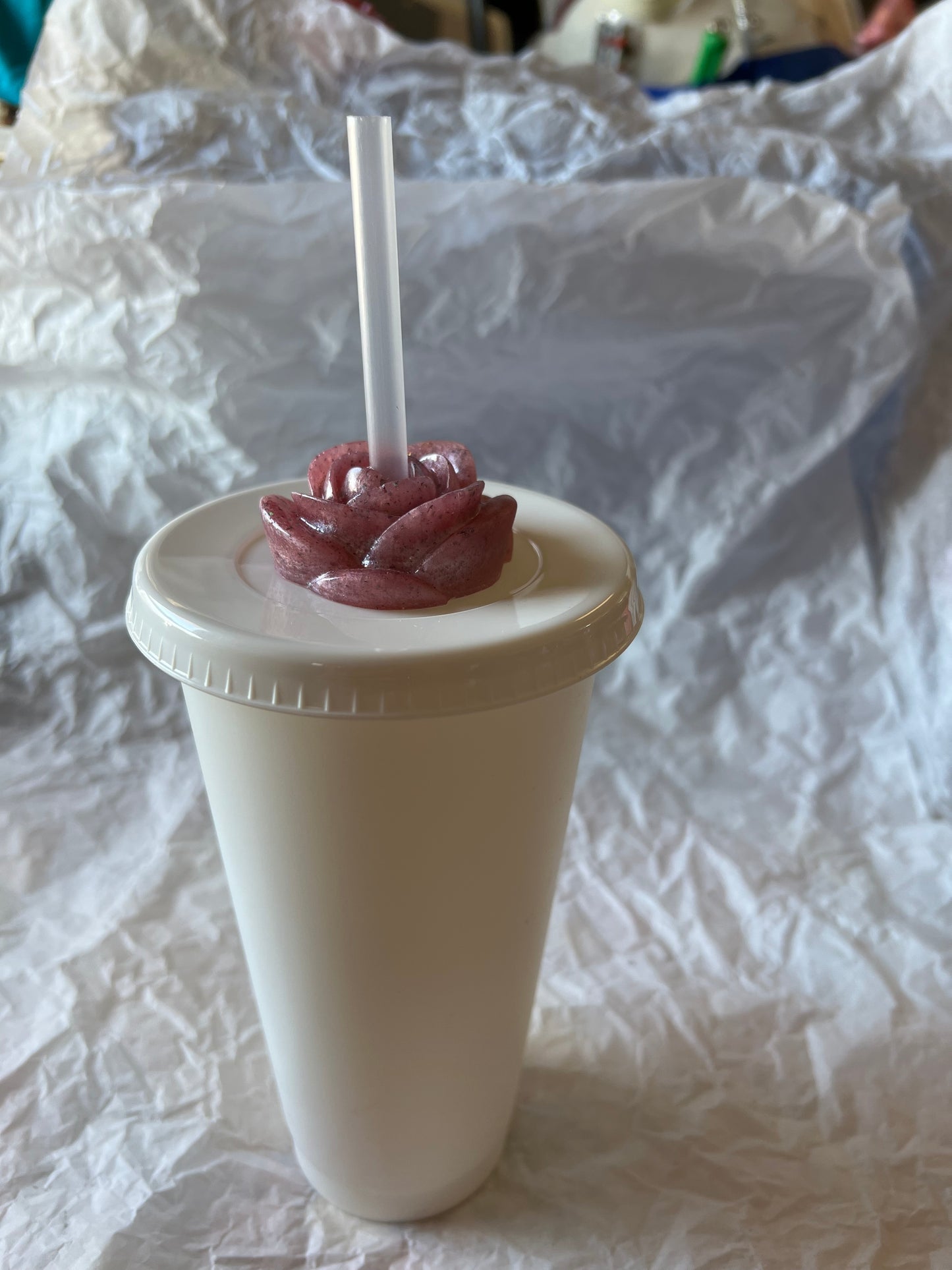 Medium Flat Rose Straw Topper