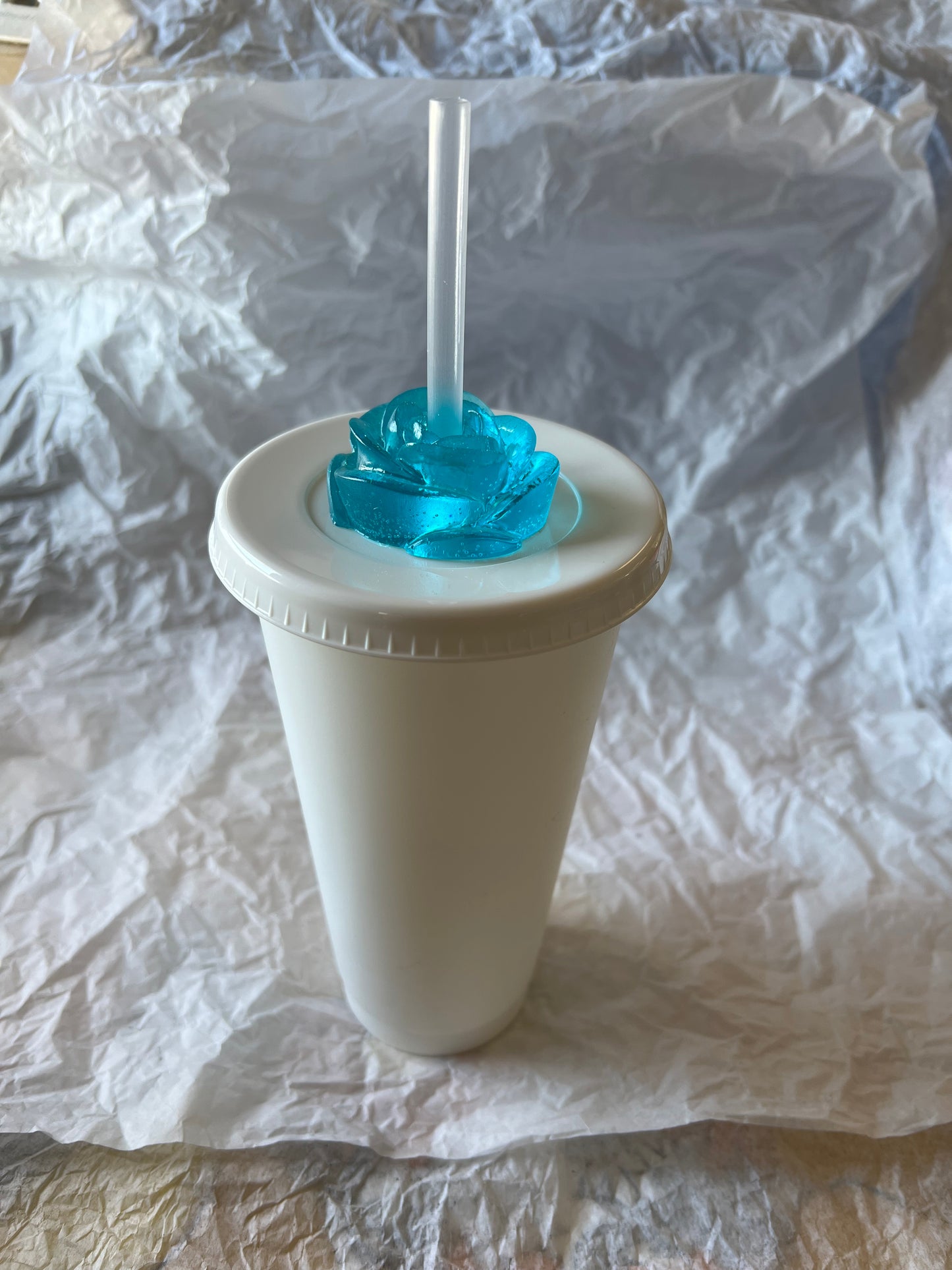 Medium Flat Rose Straw Topper
